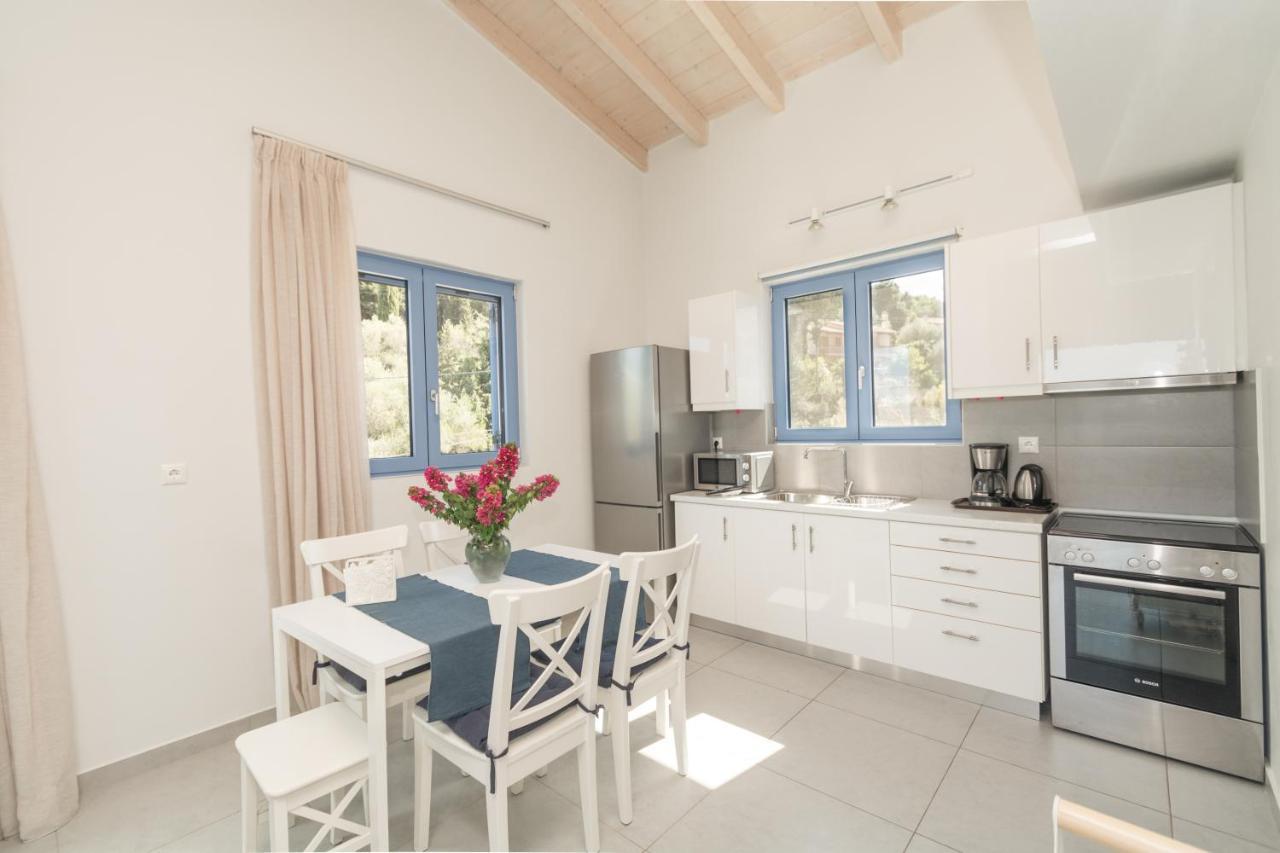 Katerina'S Village Ayios Nikitas Luaran gambar