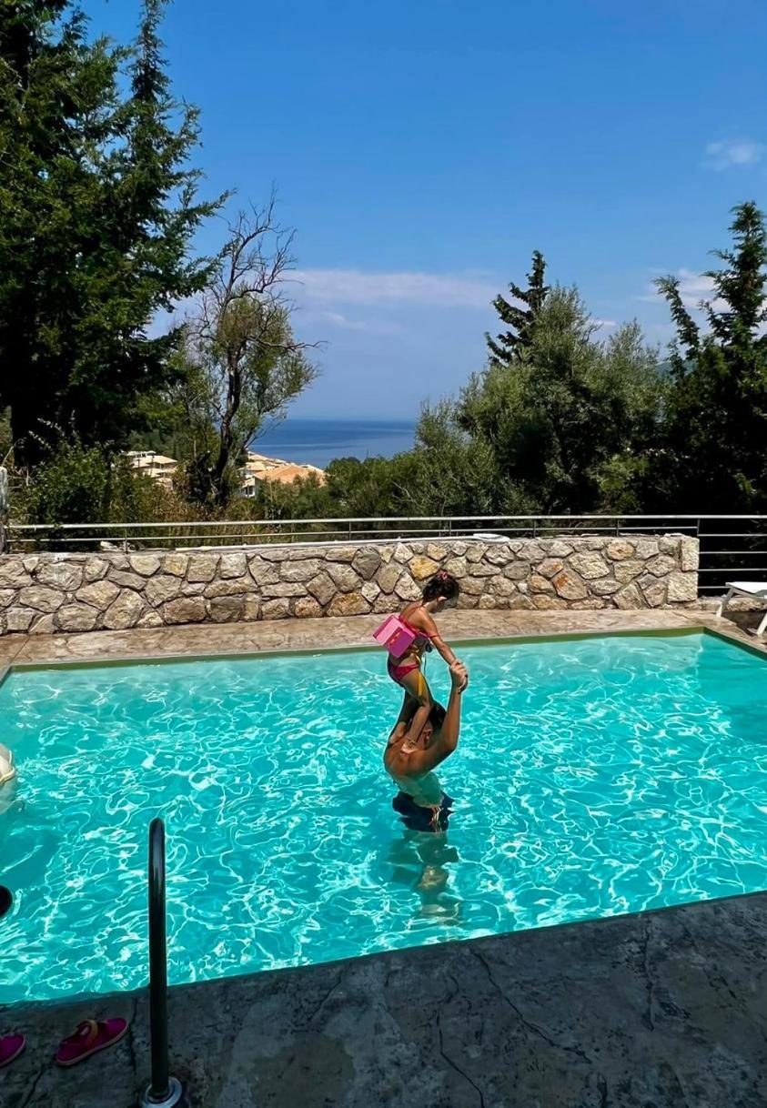 Katerina'S Village Ayios Nikitas Luaran gambar